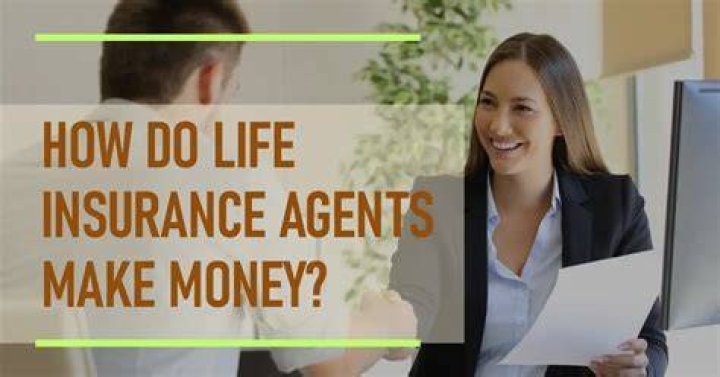 How do insurance agents get businesses?