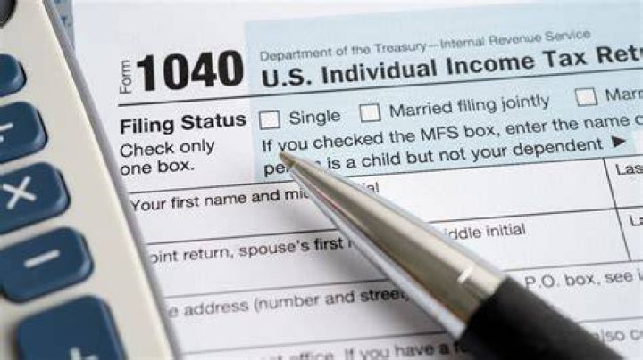 How many tax returns were filed in 2017?