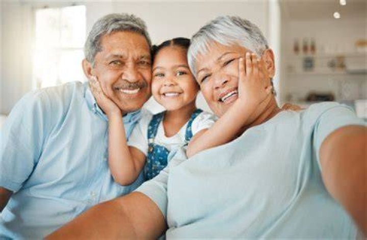 In what types of families do grandparents typically live with grandchildren?