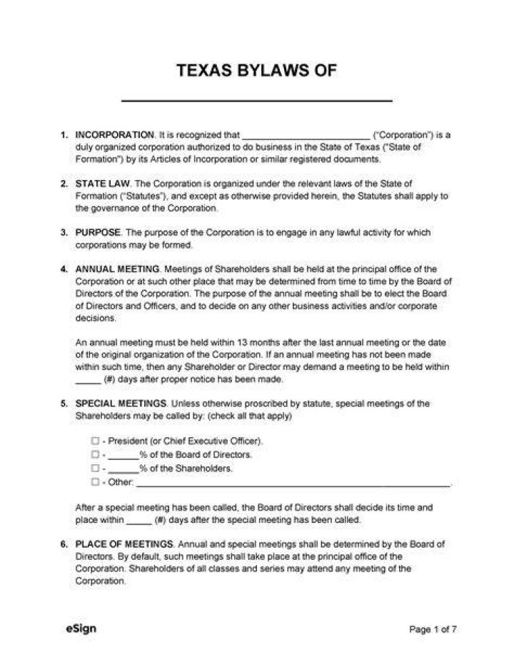 What officers are required for a Texas corporation?
